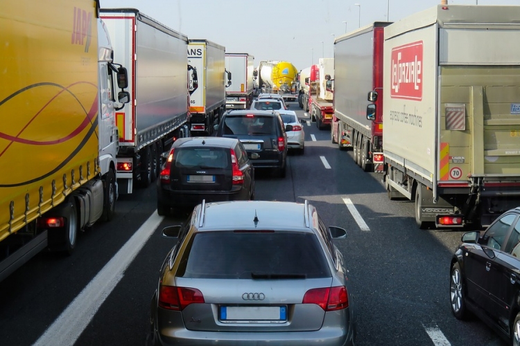 Hétvégétől kezdődik a nyári kamionstop 