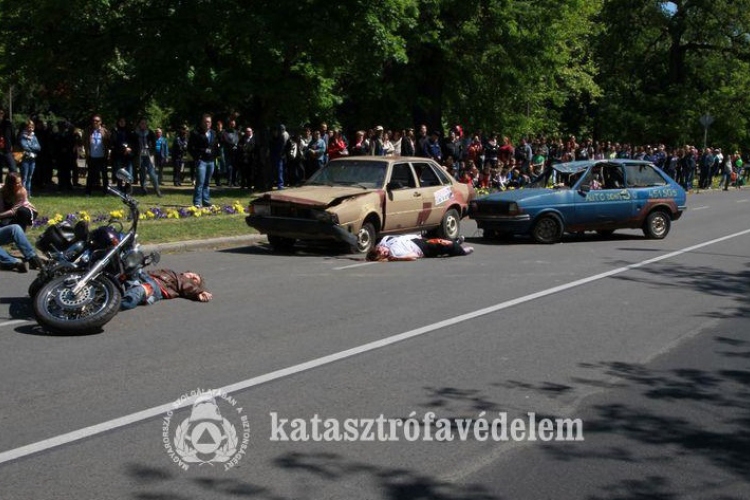 „Diszkóbaleset” a Szent István téren