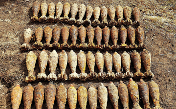 Rengeteg gránátot találtak Szombathelyen